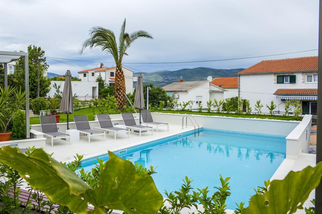 Apartments Bago Trogir Exterior foto