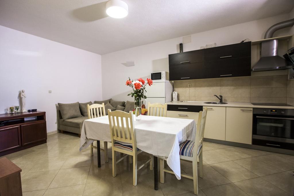 Apartments Bago Trogir Exterior foto