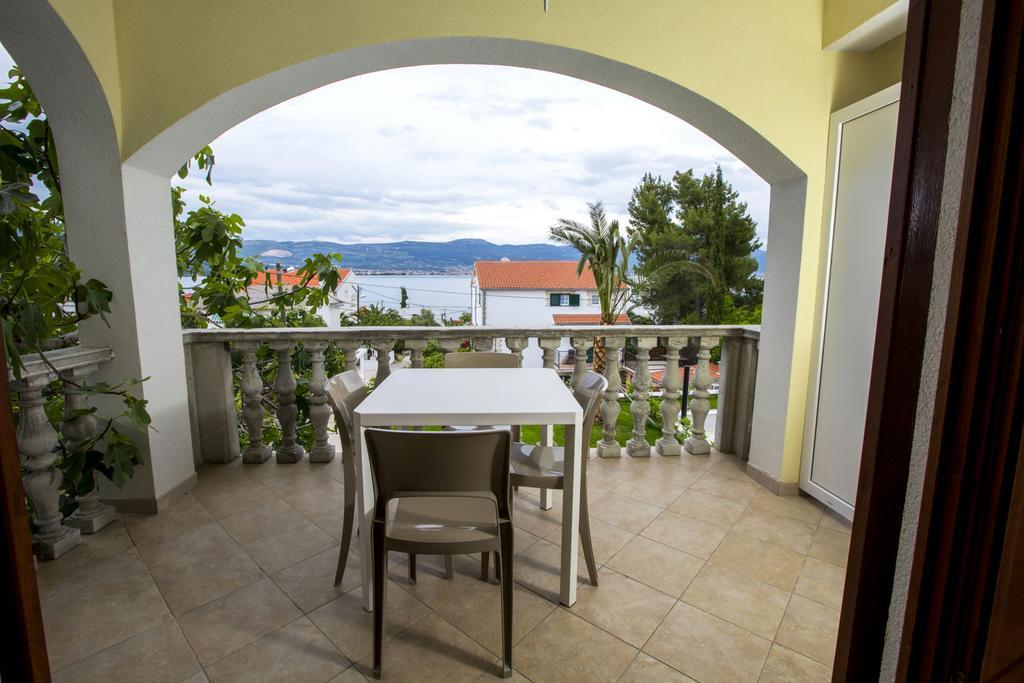 Apartments Bago Trogir Exterior foto