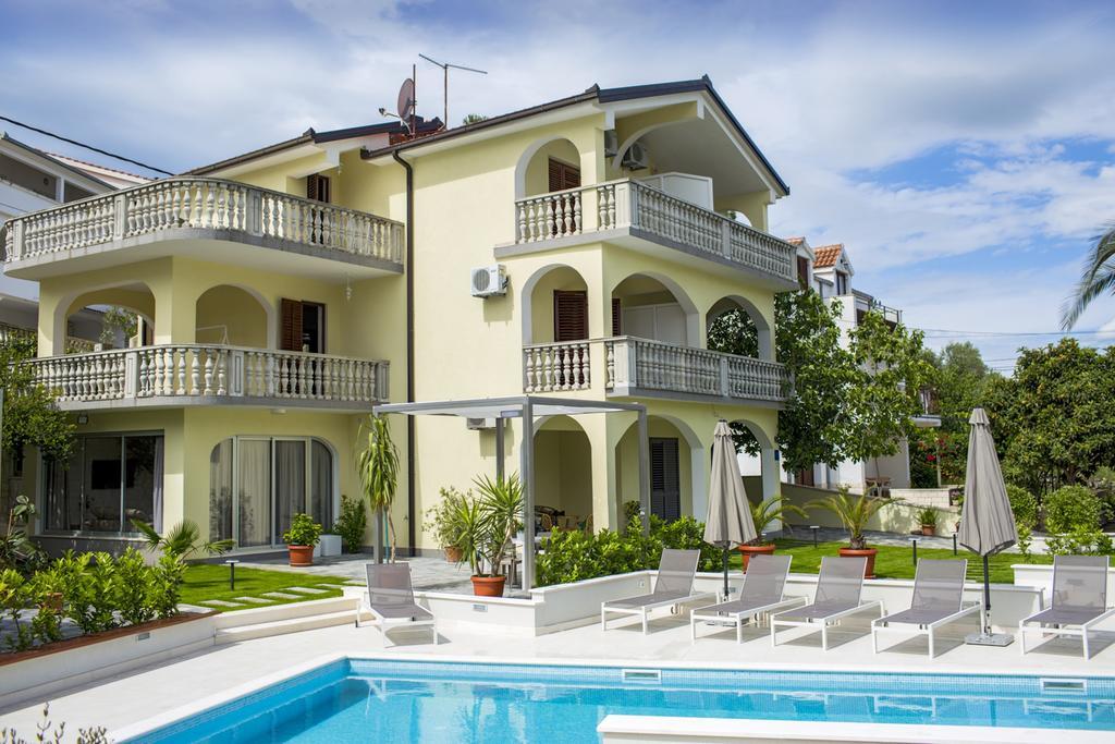 Apartments Bago Trogir Exterior foto